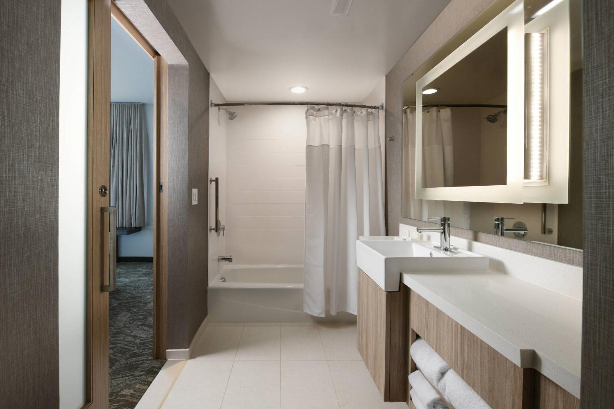 Springhill Suites Dallas Dfw Airport South/Centreport Fort Worth Exteriör bild